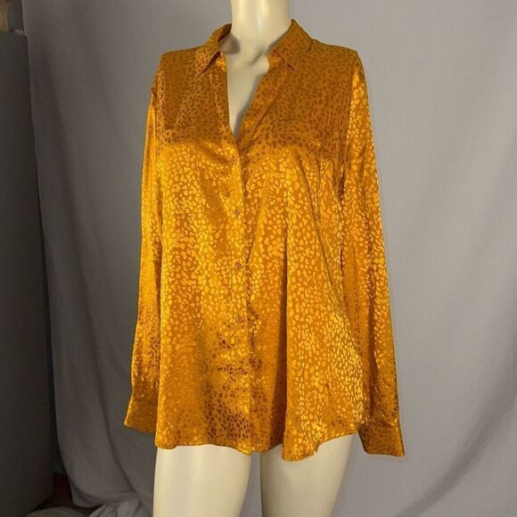 Candie’s Gold Satin Button Down Long Sleeve Blouse Size Large - Picture 2 of 12